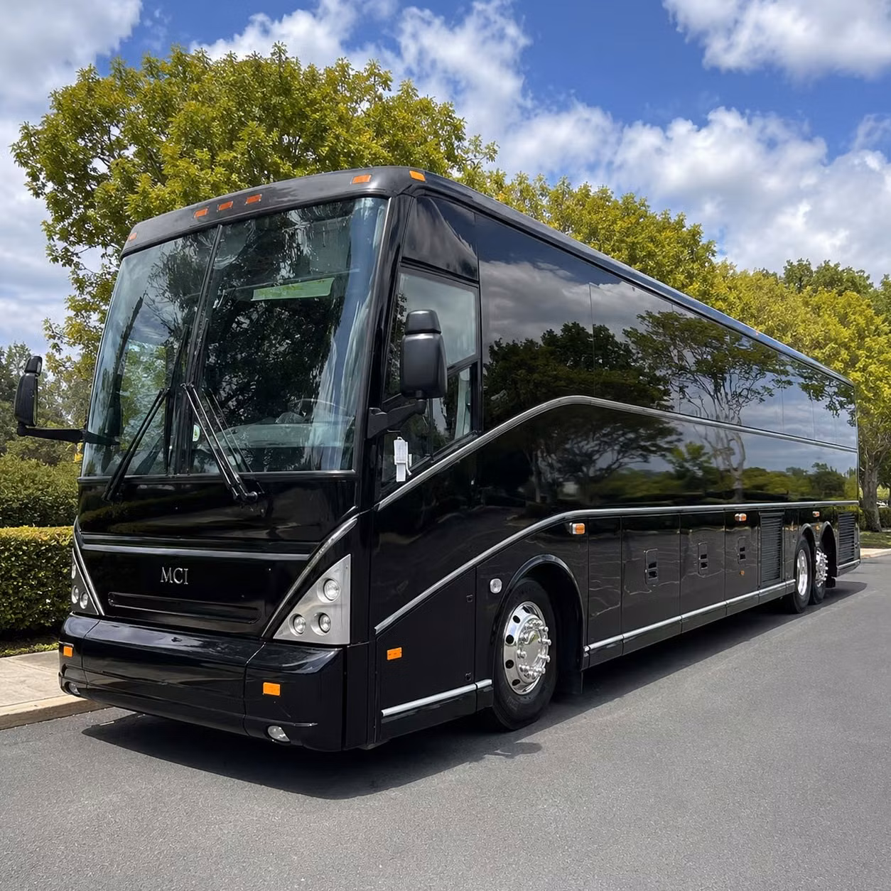 charterbusrentalsugarlandtx com makes finding concert transportation in sugar land fast and simple