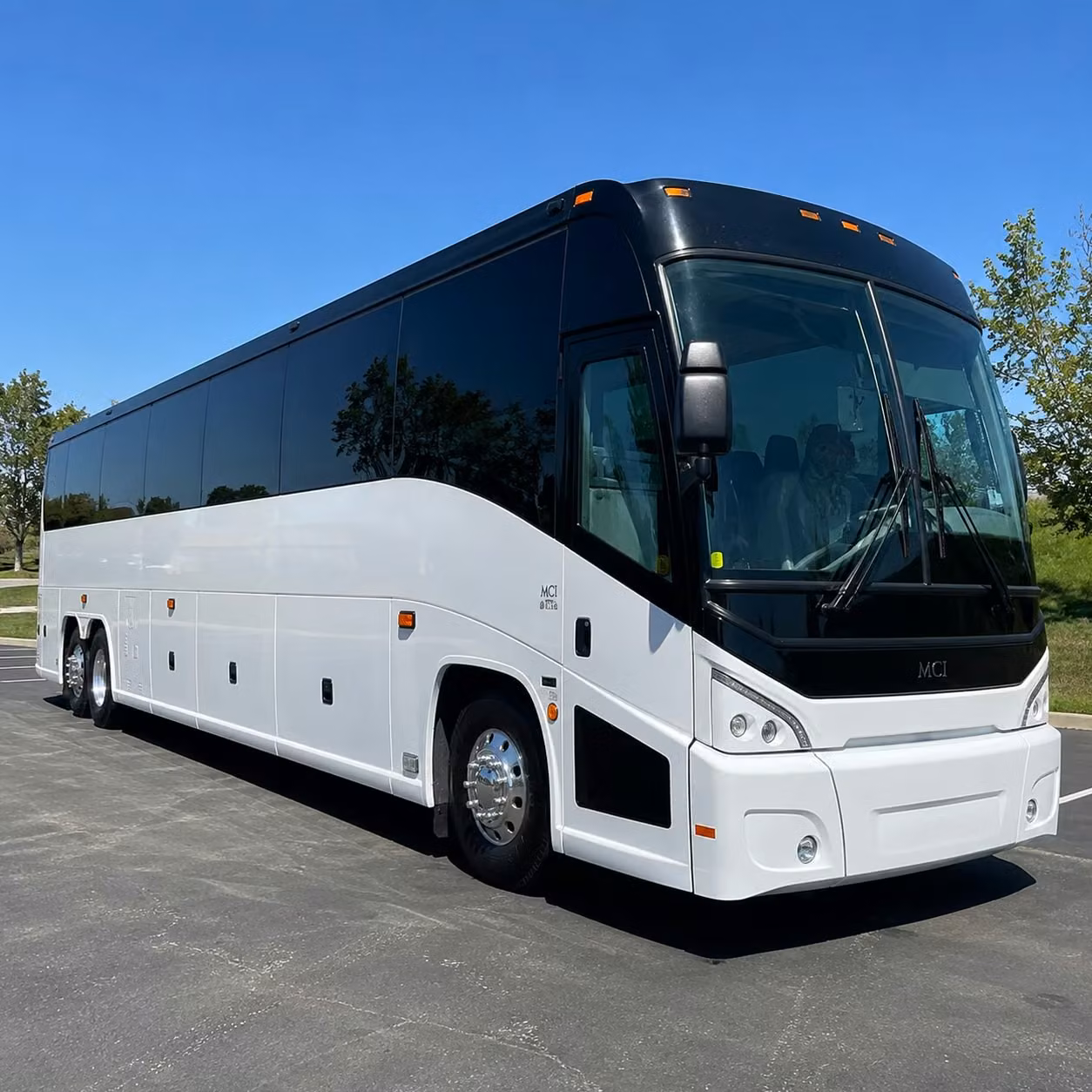 large group airport shuttles for sugar land s corporate campuses and event venues