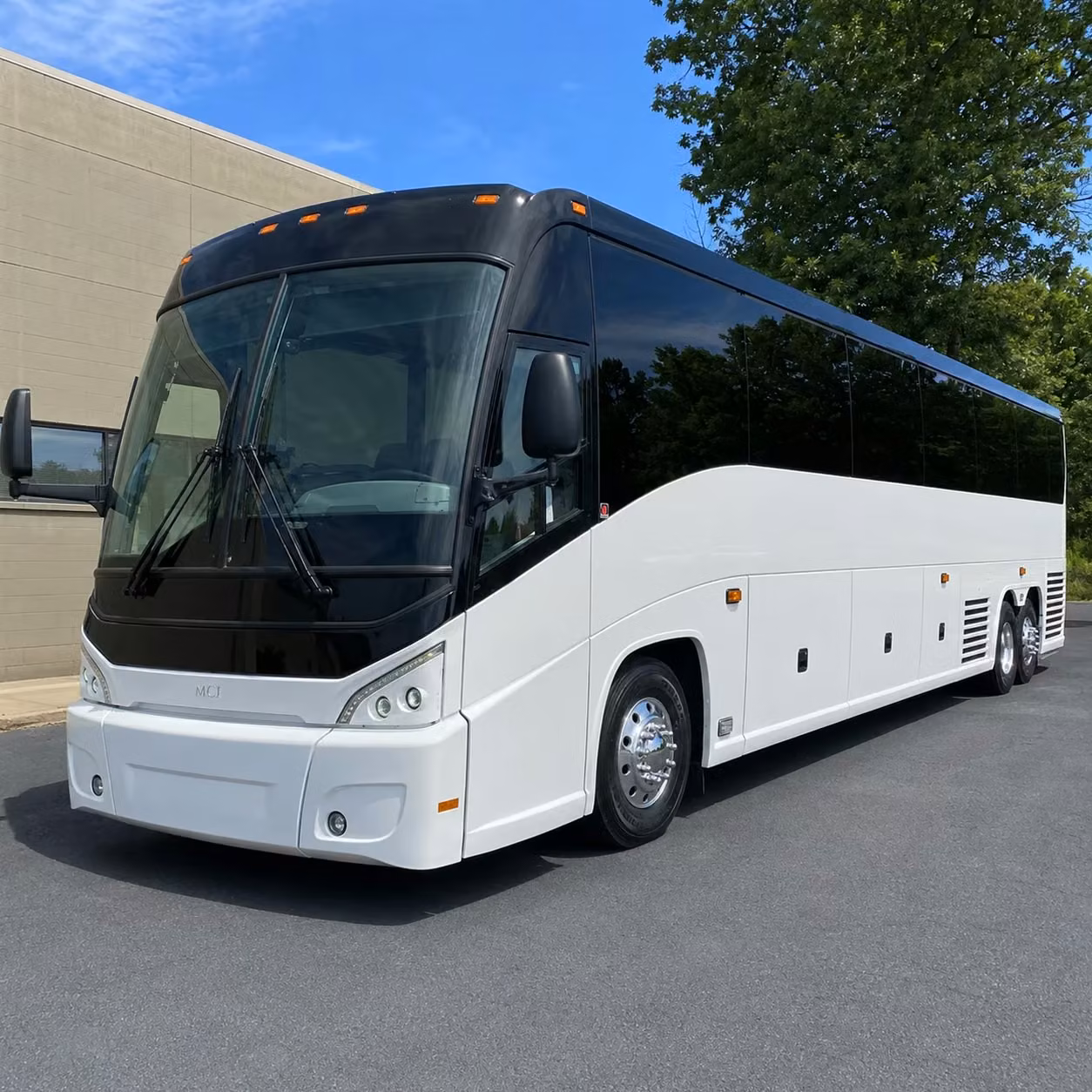 school groups and universities in sugar land can book multi day trip transportation easily