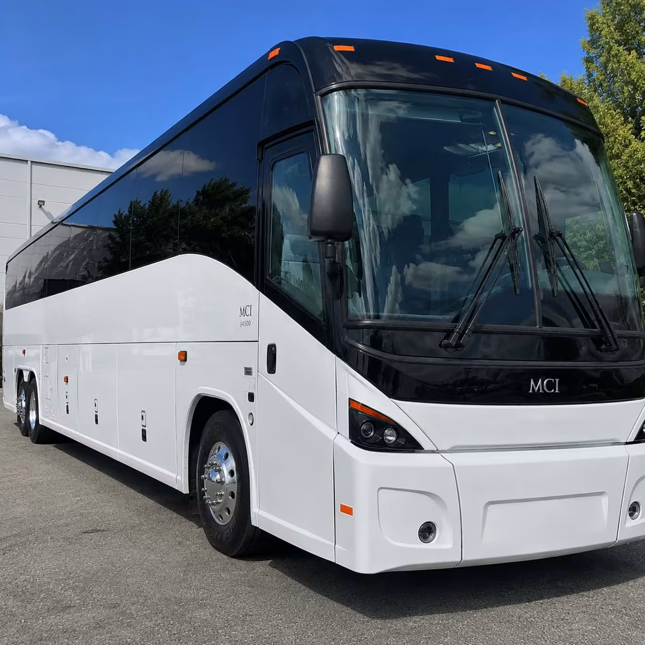 sugar land charter bus rentals for museum and cultural field trips