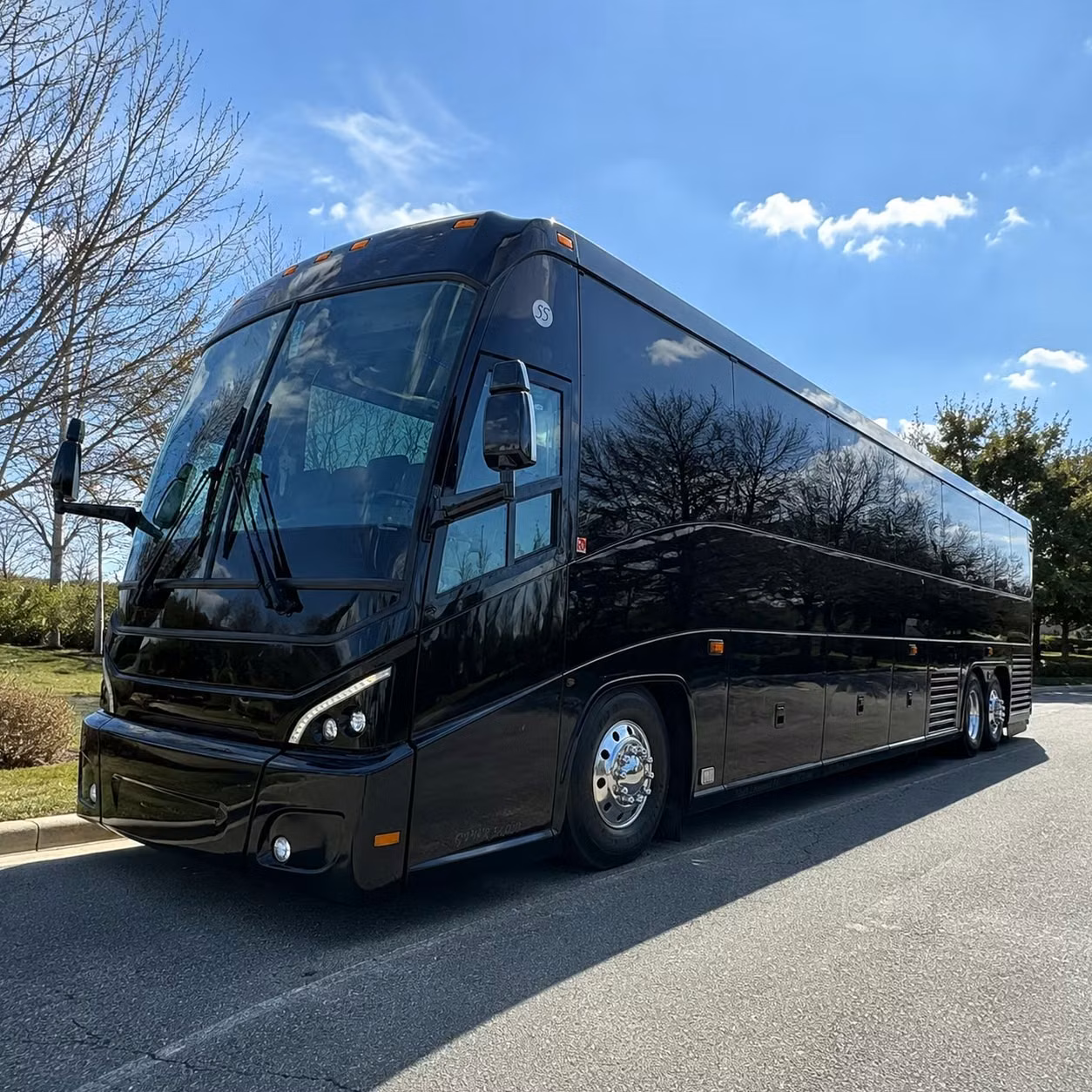 whether your team commutes daily or you need a one time corporate transfer charterbusrentalsugarlandtx com has you covered